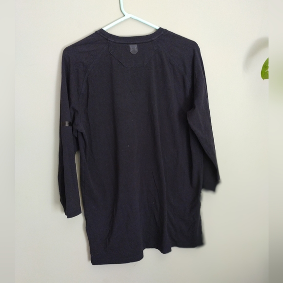Women Under Armour Size L Fitted Black Tunic/Long Shirt 3/4 Sleeve “Unstoppable” - Picture 5 of 5